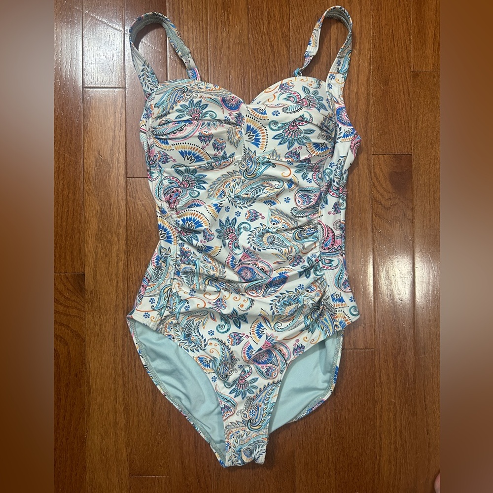 Nip Tuck Swim One Piece SZ 4